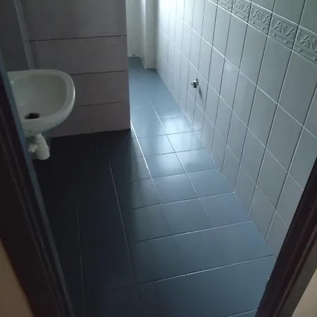 Tanie Pokoj Nr 6 1-4 Osobowy Z Lazienka Na Korytarzu Appartamento