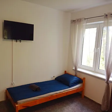 Tanie Pokoj Nr 6 1-4 Osobowy Z Lazienka Na Korytarzu Appartamento Danzica